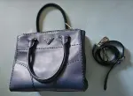 PRADA Dunkelblaues Leder, beidseitig tragbar