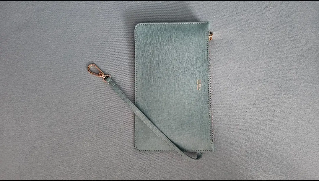 FURLA, sac seau cuir et accessoires | Marché LOOP