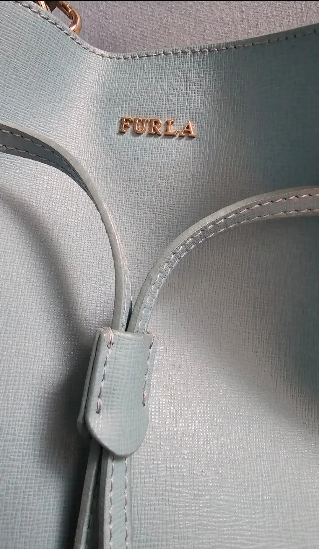 FURLA, sac seau cuir et accessoires | Marché LOOP