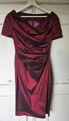 TALBOT RUNHOF, robe satin bordeaux | Marché LOOP