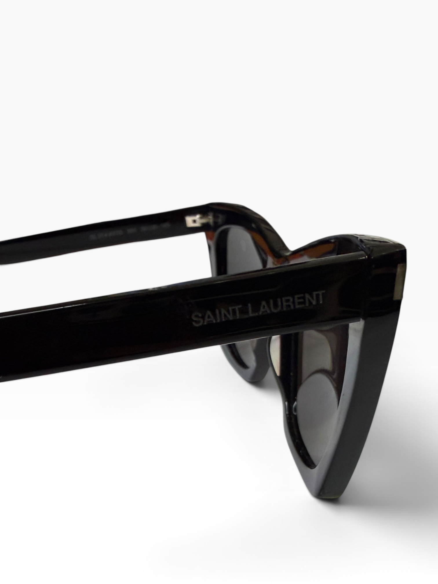 Saint Laurent Sonnenbrillen | LOOP-Marktplatz