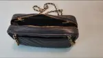 CHANEL, Kameratasche aus marineblauem Leder