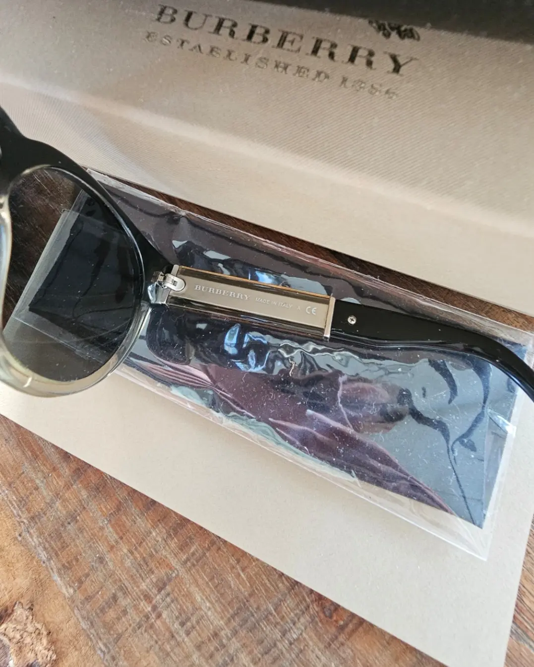 BURBERRY, Katzenaugen-Sonnenbrille | LOOP-Marktplatz