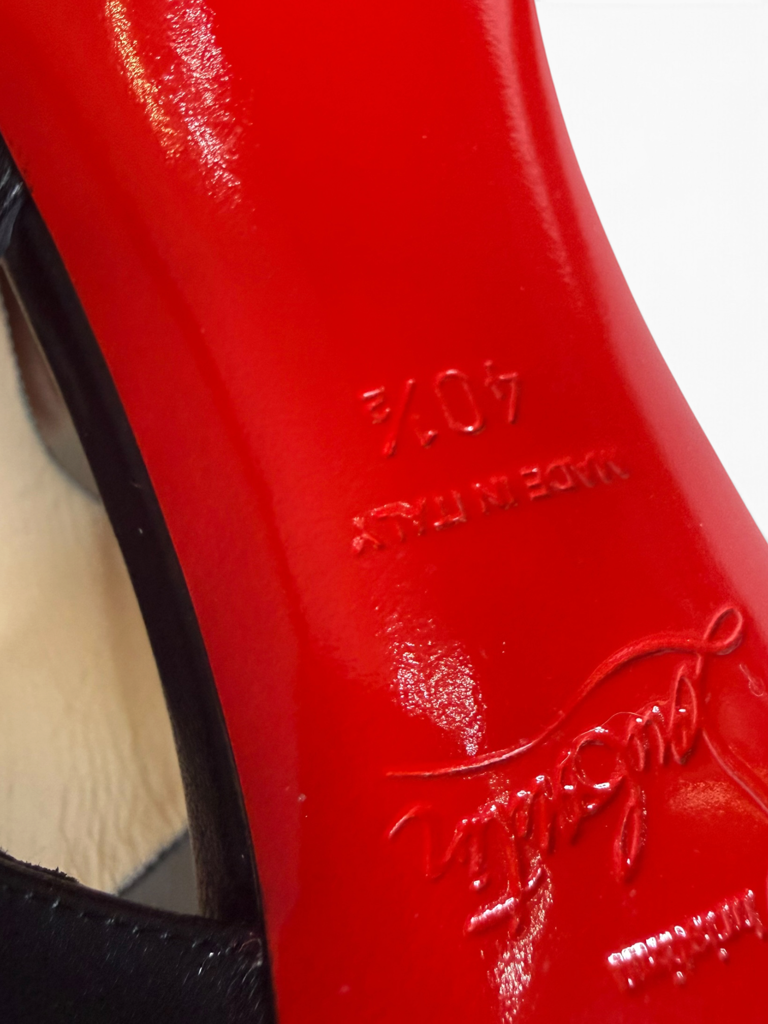 Louboutin-High-Heels | LOOP-Marktplatz