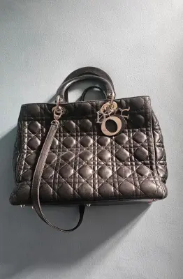 CHRISTIAN DIOR, lady large noir | LOOP-Marktplatz