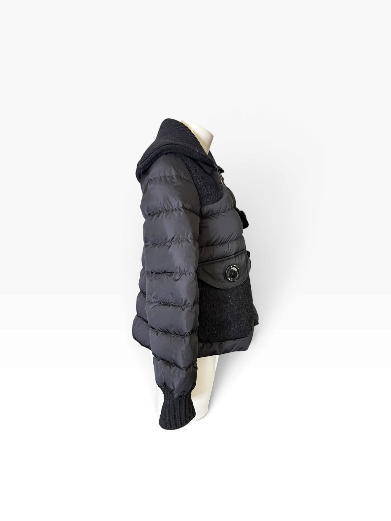 Moncler-Daunenjacke | LOOP-Marktplatz