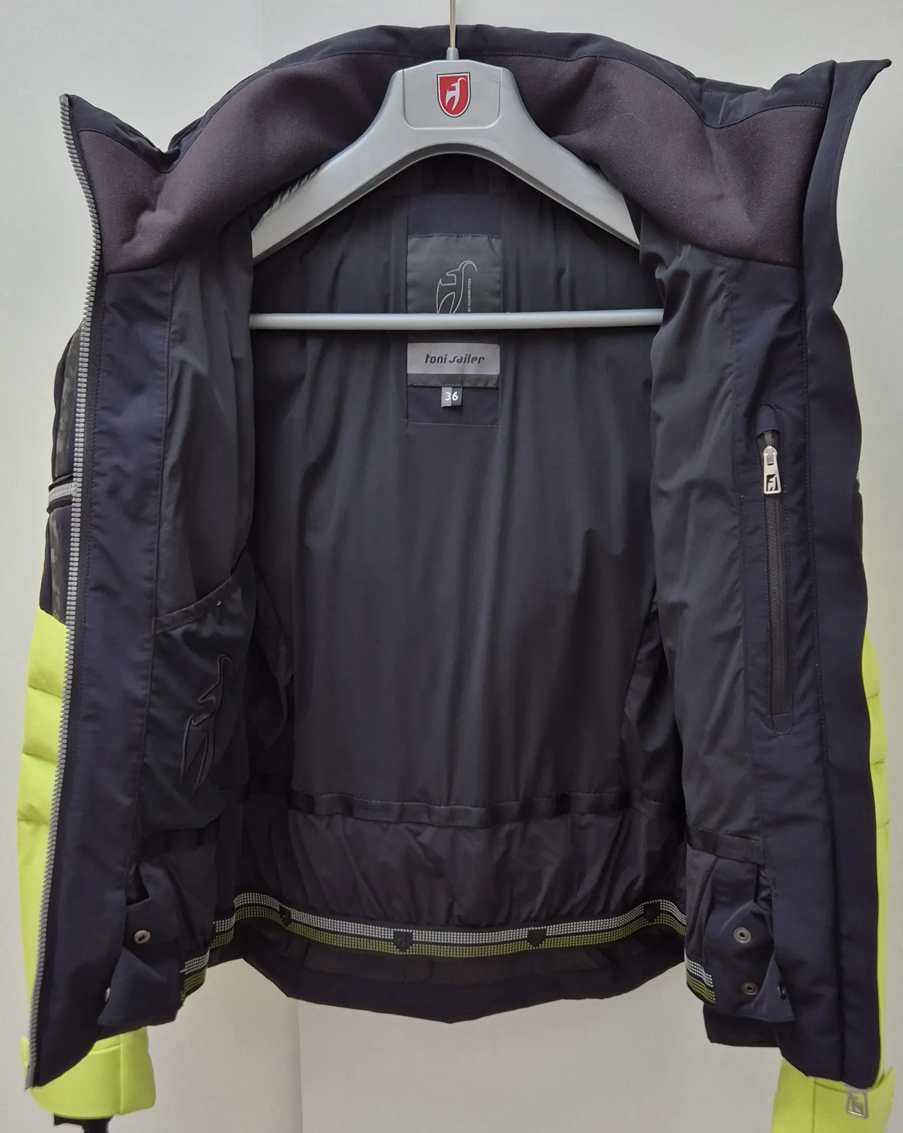 Toni Sailer Premium Skijacke Gr. 36 | LOOP-Marktplatz