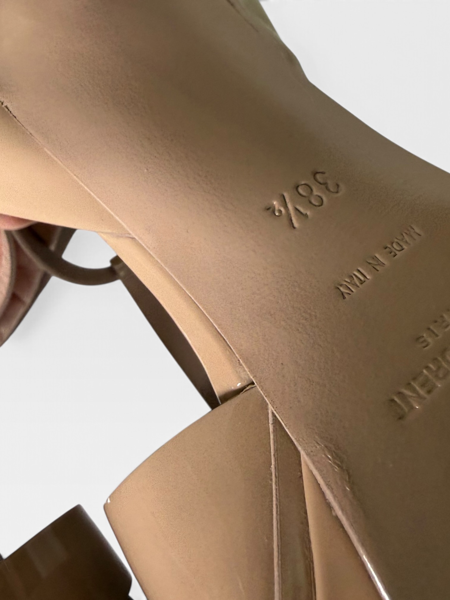Sandalen „Tribute“ von Saint Laurent | LOOP-Marktplatz