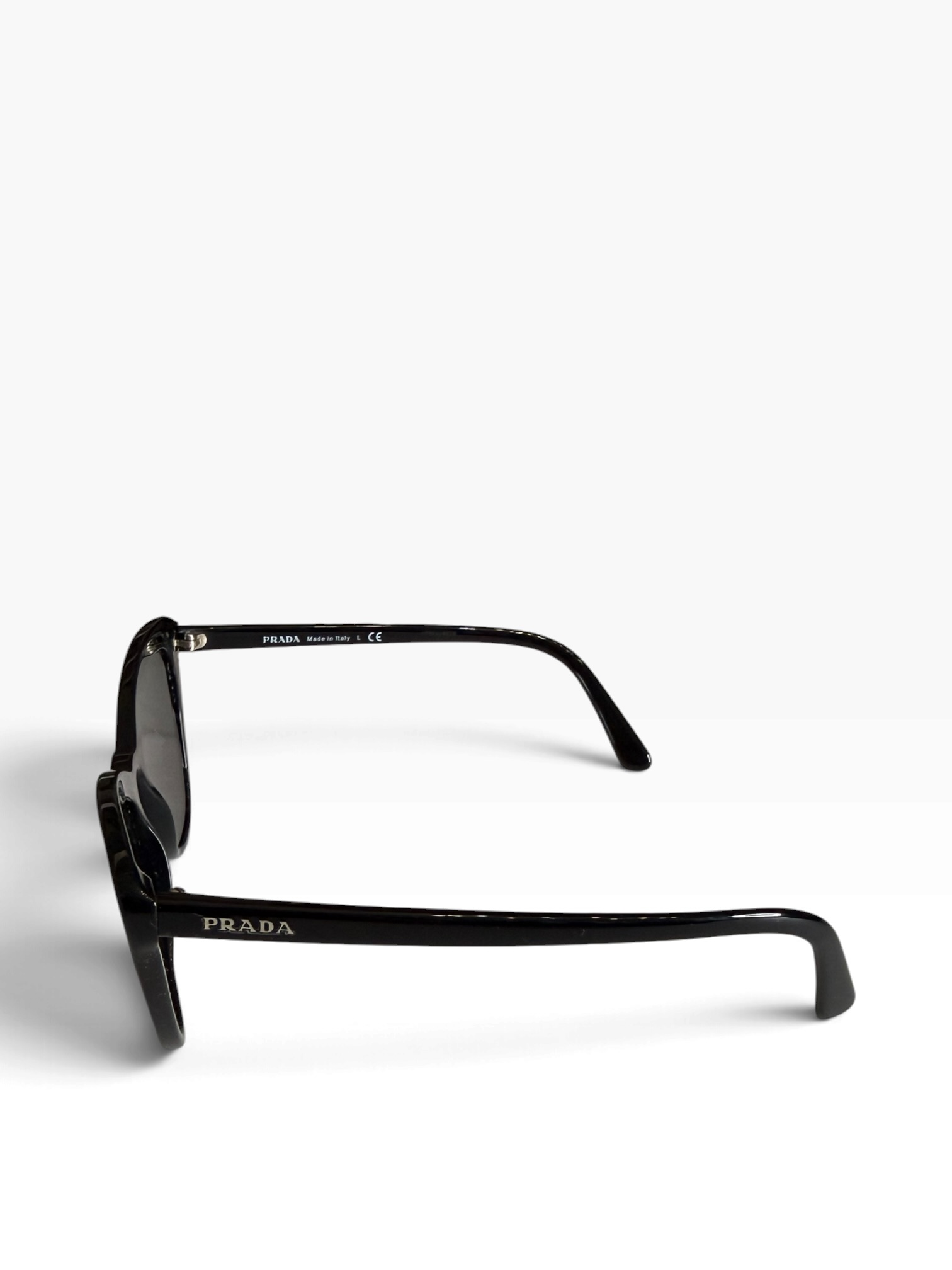Prada-Sonnenbrillen | LOOP-Marktplatz