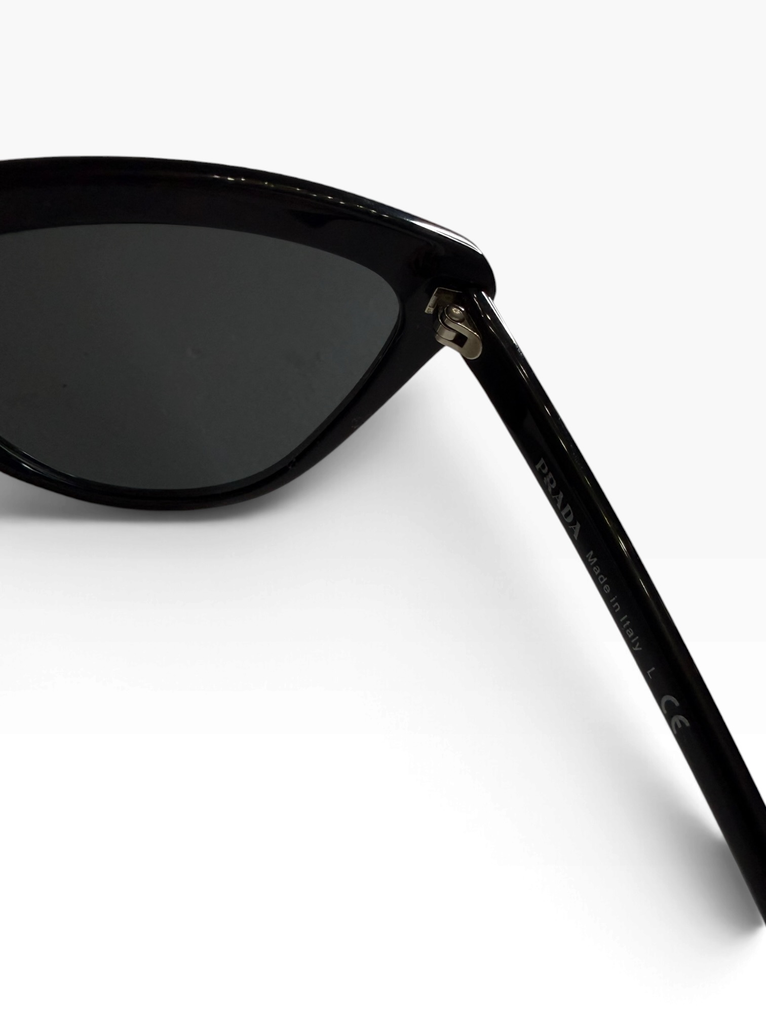 Prada-Sonnenbrillen | LOOP-Marktplatz